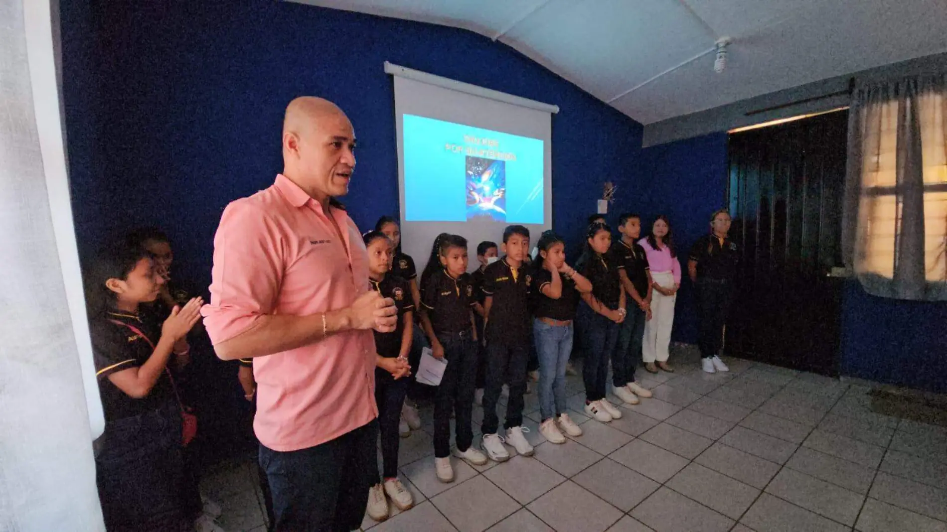 Escuela Rosario Castellanos